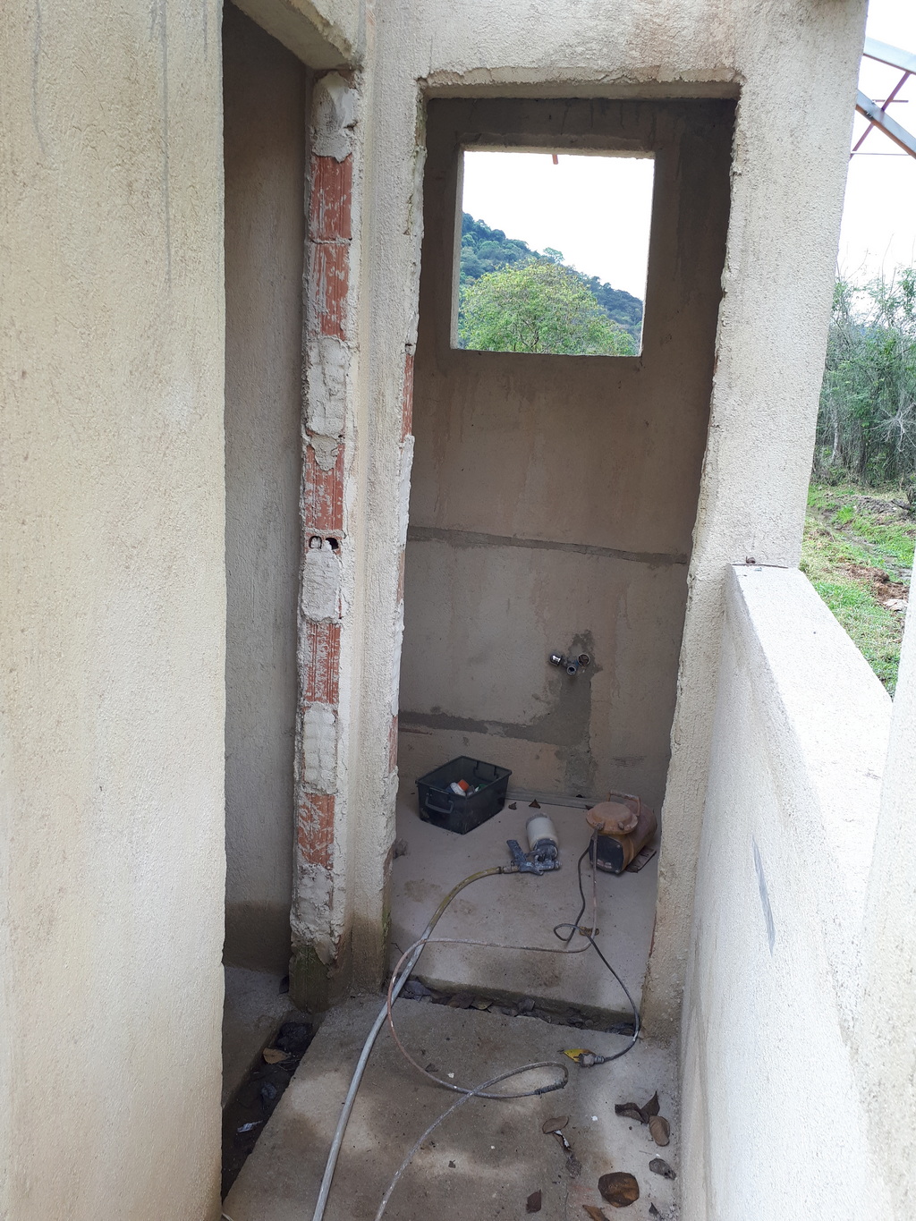 Deck e Área de Piscina