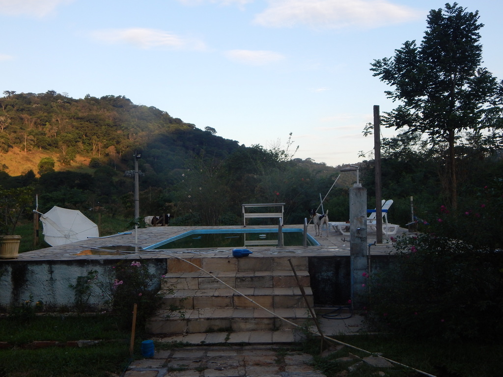 Antes — Deck e Piscina